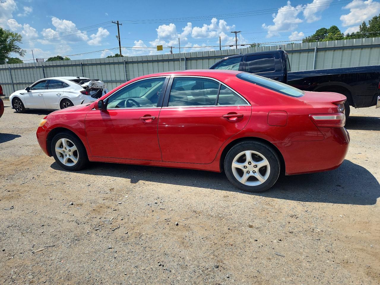 2007 Toyota Camry Le Red vin: 4T4BE46K67R004309