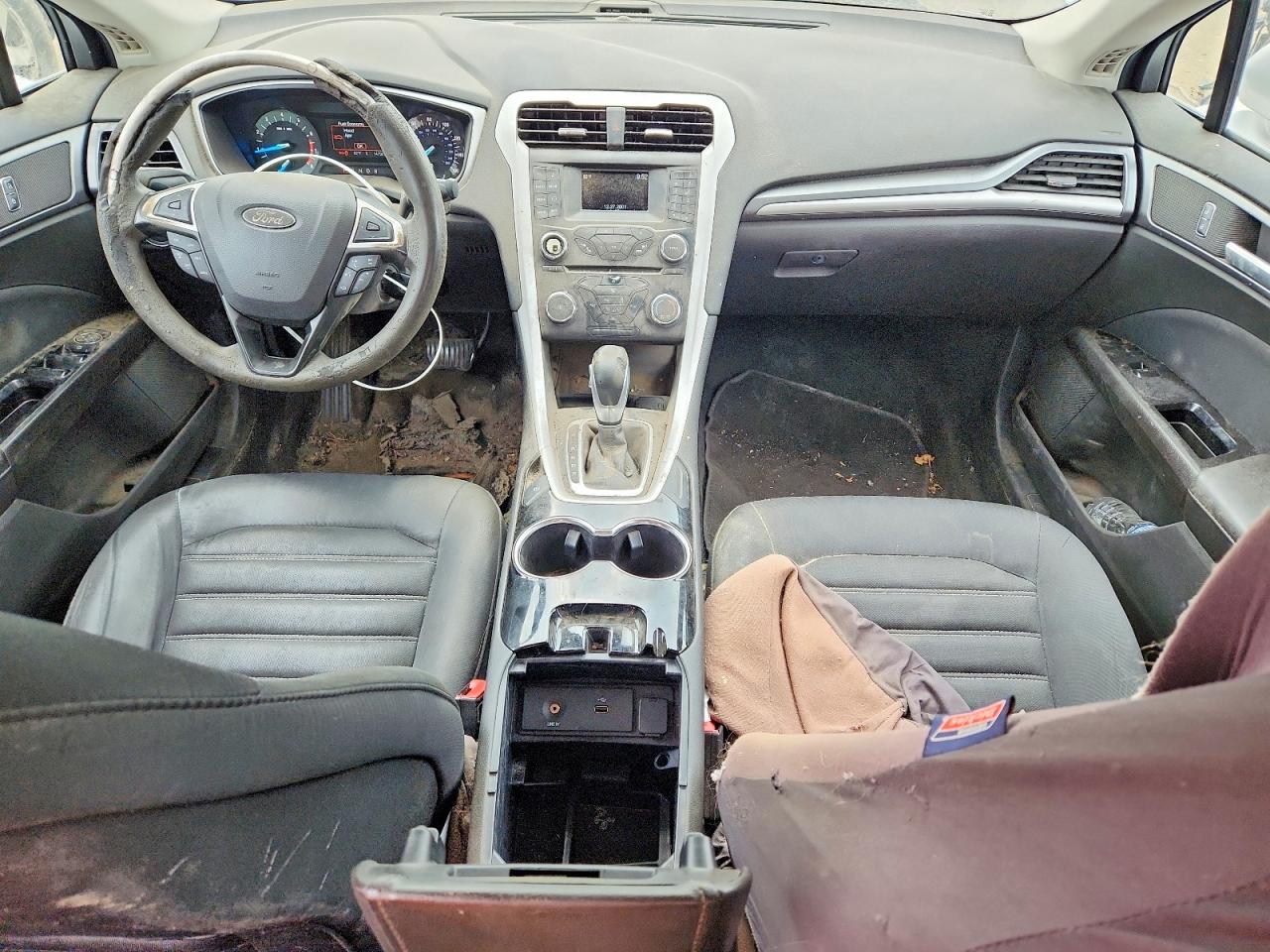 2015 Ford Fusion Se Серебряный vin: 1FA6P0H74F5102734