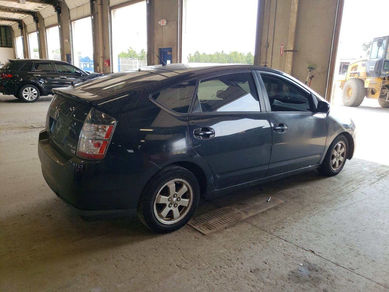 2005 Toyota Prius Base Черный vin: JTDKB20U153050235
