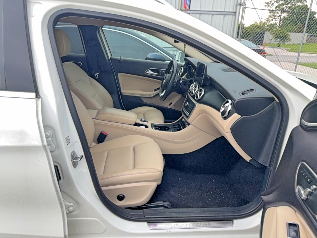2019 Mercedes-benz Gla 250 4matic Белый vin: WDCTG4GB6KJ590820