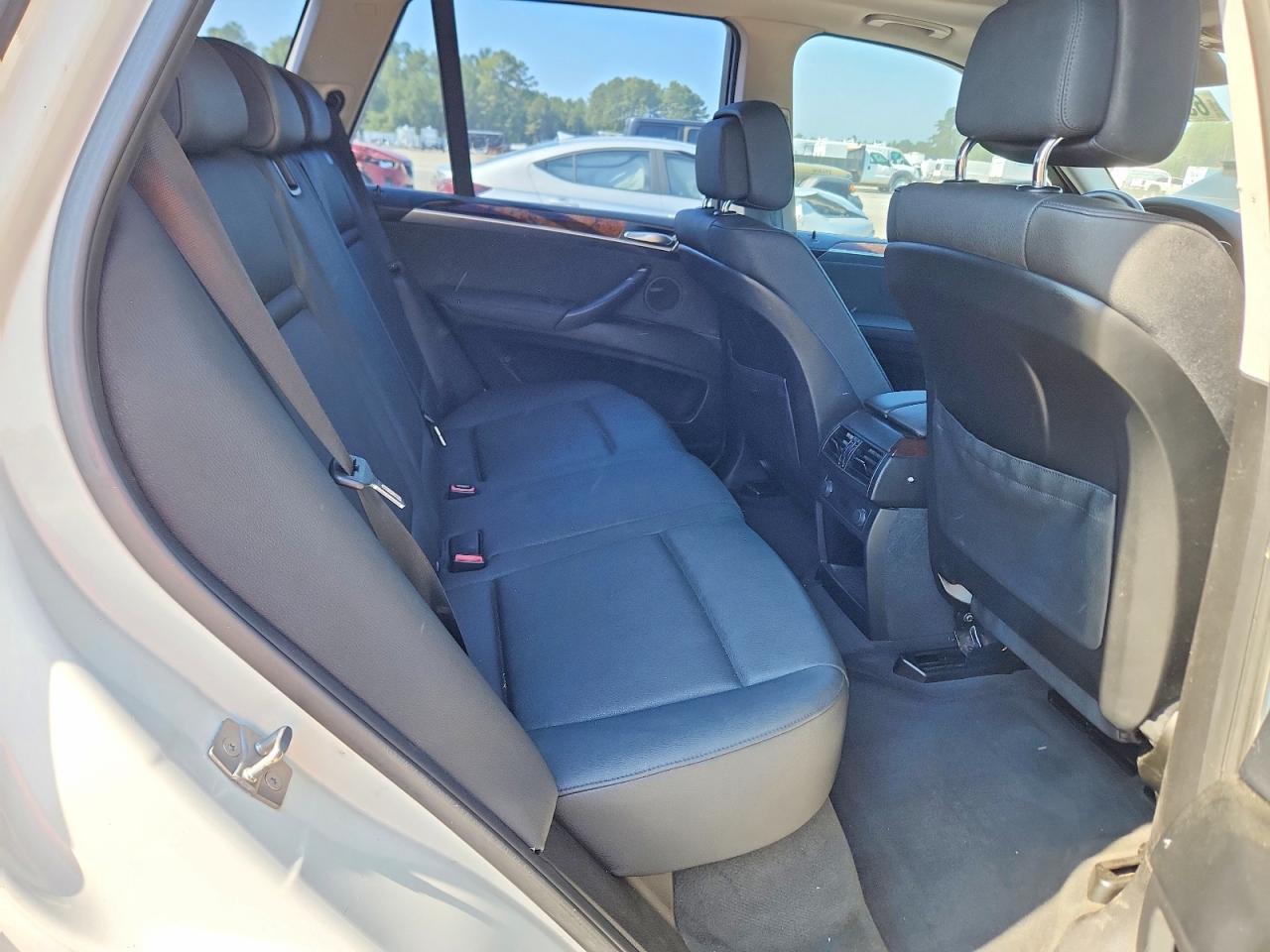 2011 Bmw X5 Xdrive35i Белый vin: 5UXZV4C55BL738075