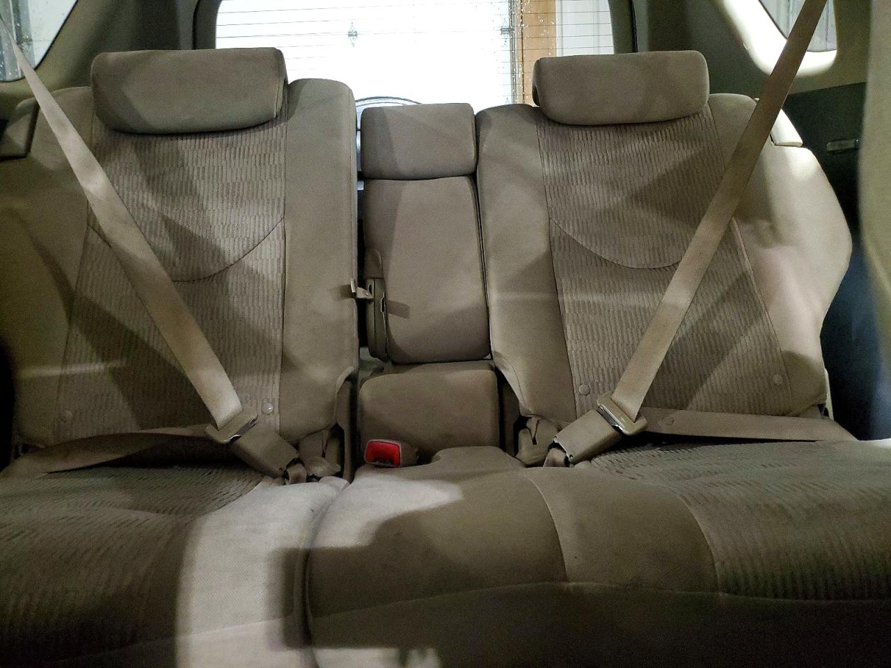 2011 Toyota Rav4 Base White vin: JTMBK4DVXB5099173