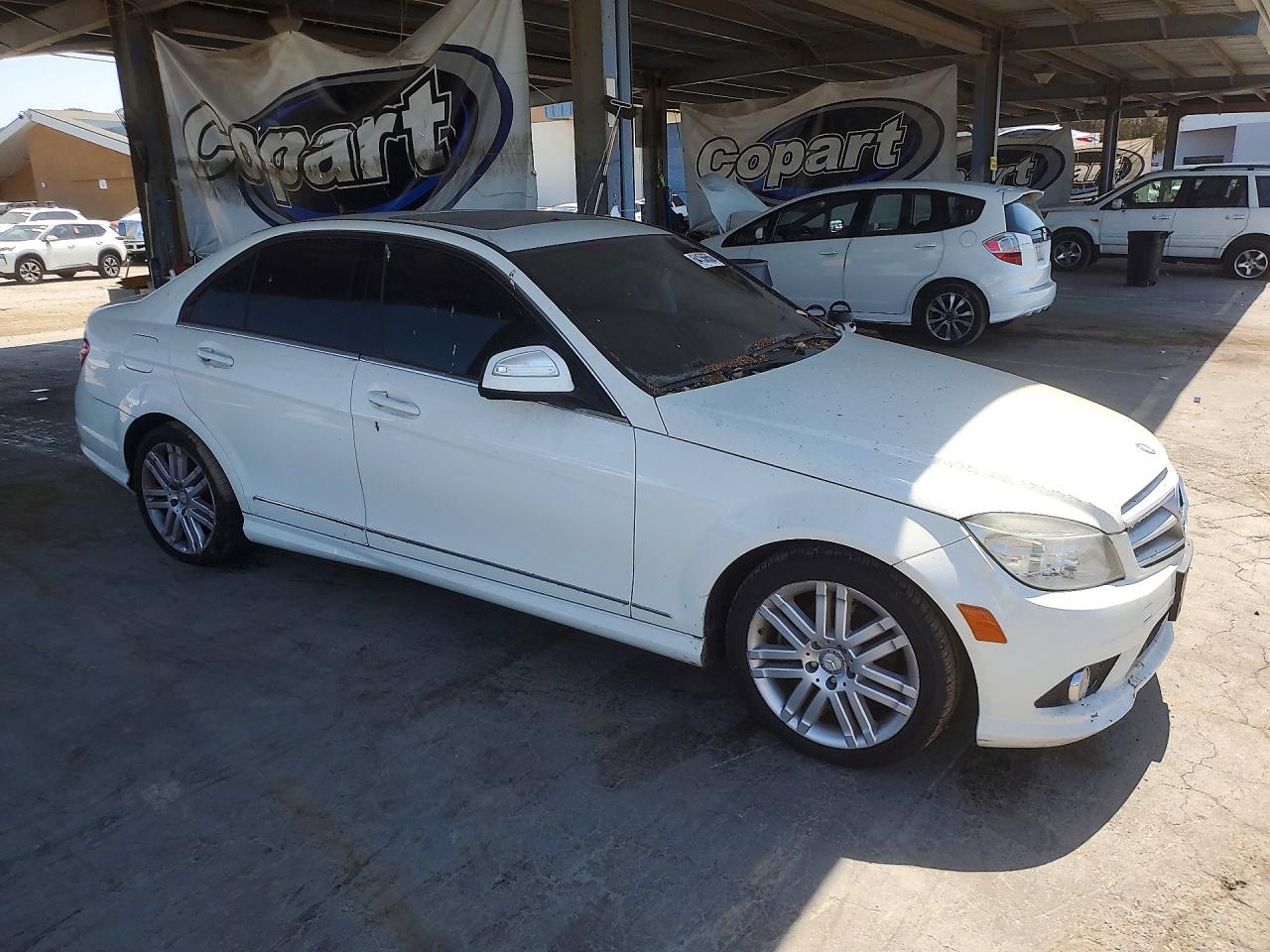 2008 Mercedes-benz C 300 White vin: WDDGF54X48R016183