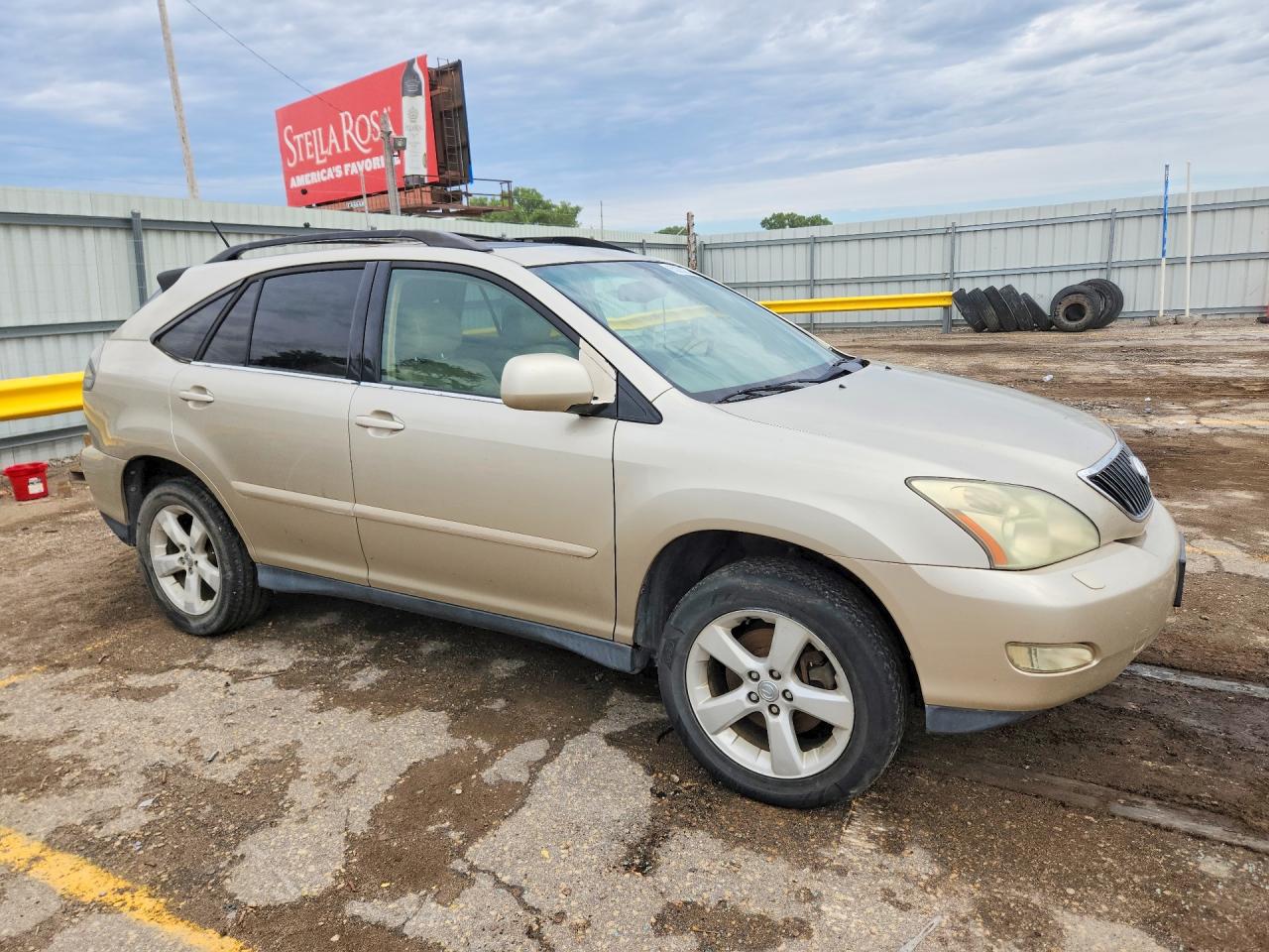 2004 Lexus Rx 330 Gold vin: JTJHA31U540047742