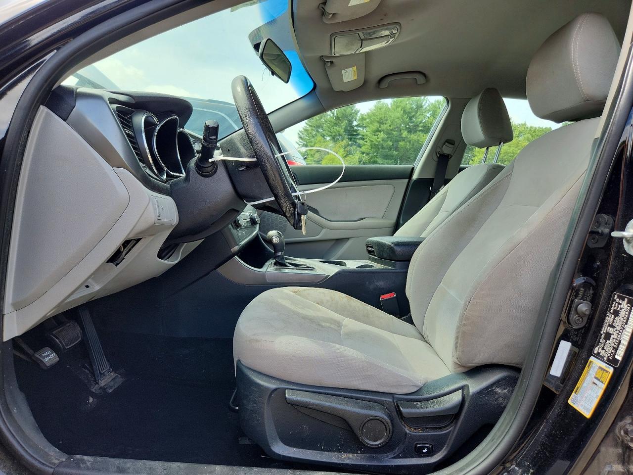 2012 Kia Optima Lx Black vin: 5XXGM4A71CG088047