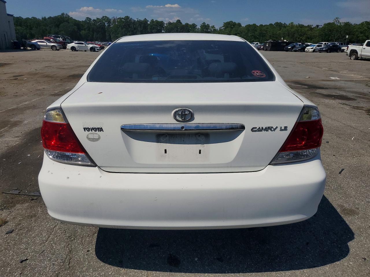 2005 Toyota Camry Le White vin: 4T1BE32K85U383756