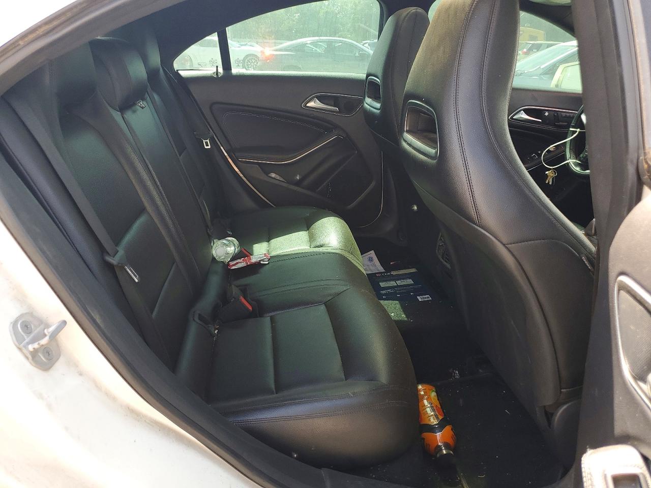 2014 Mercedes-benz Cla 250 White vin: WDDSJ4EBXEN160488