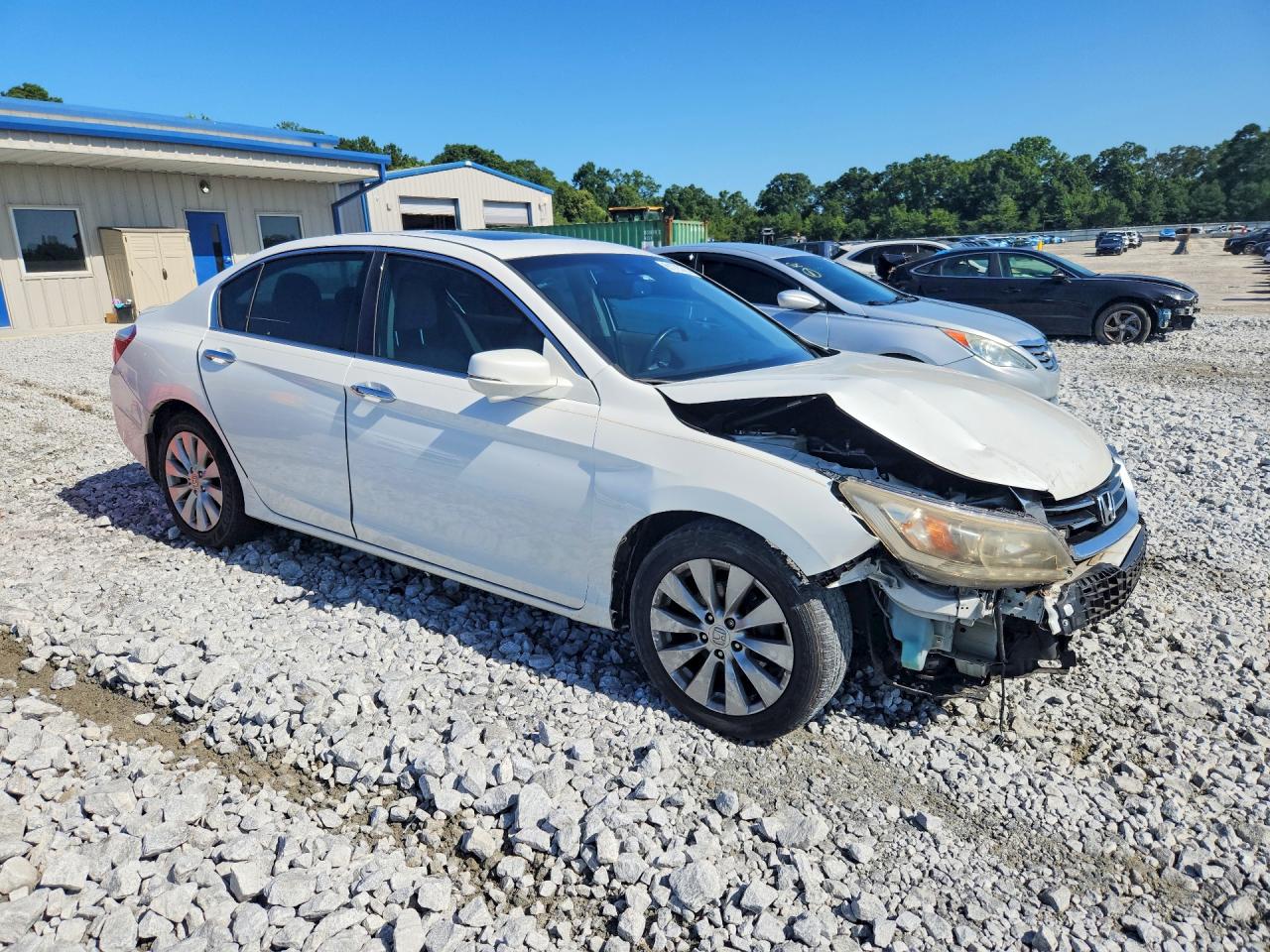 2013 Honda Accord Touring White vin: 1HGCR3F90DA040784