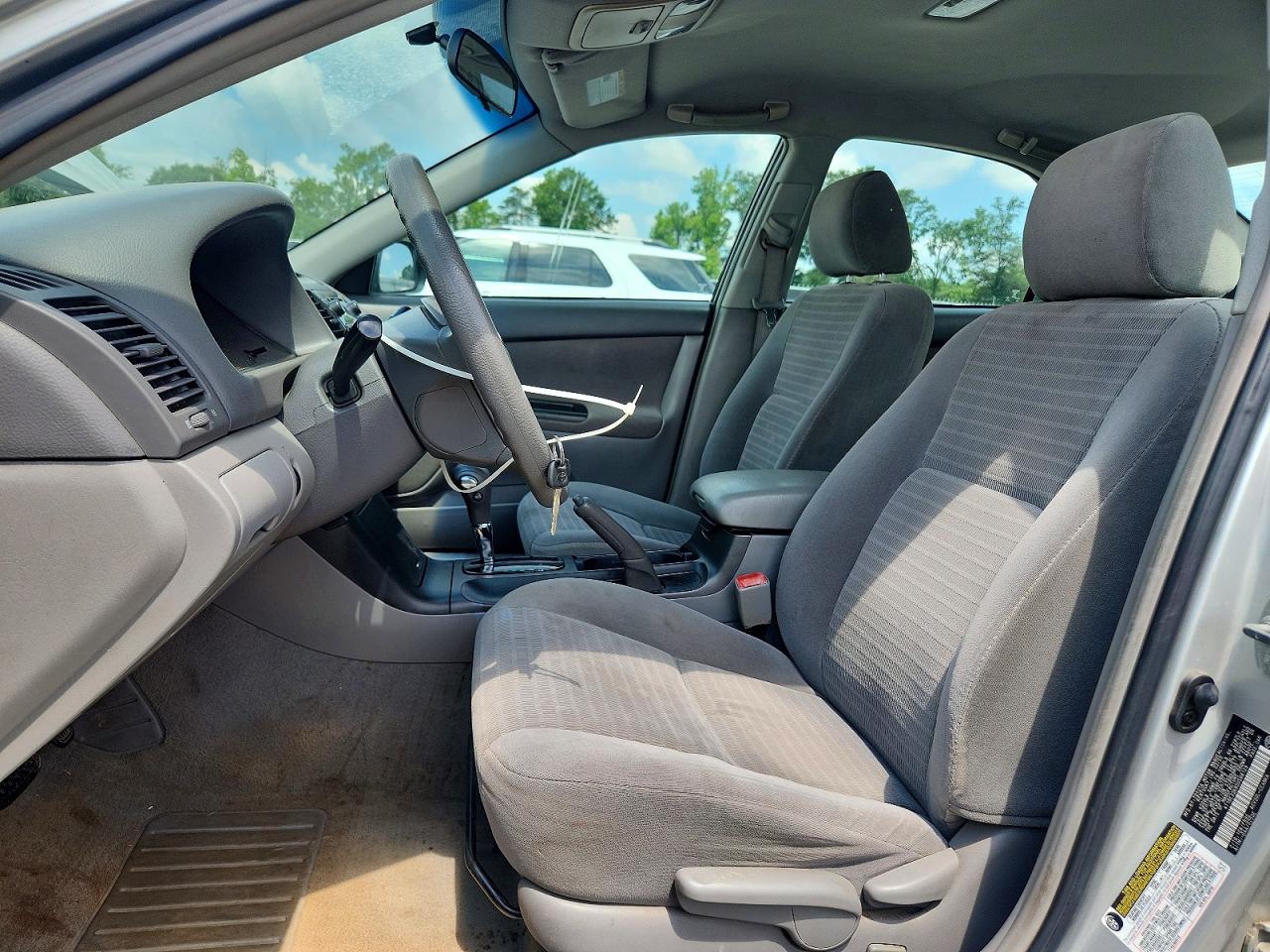 2005 Toyota Camry Standard Silver vin: 4T1BE32K85U568129