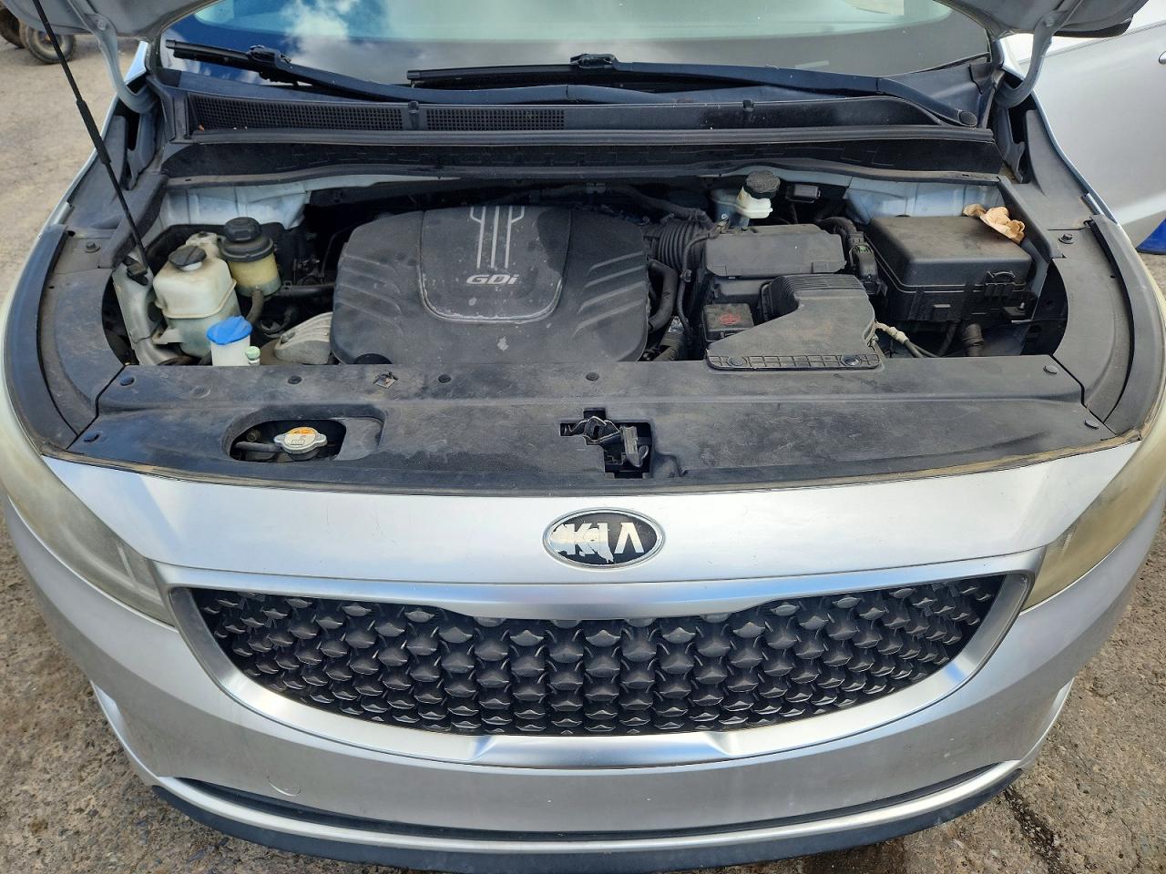 2015 Kia Sedona Lx Silver vin: KNDMB5C11F6020650
