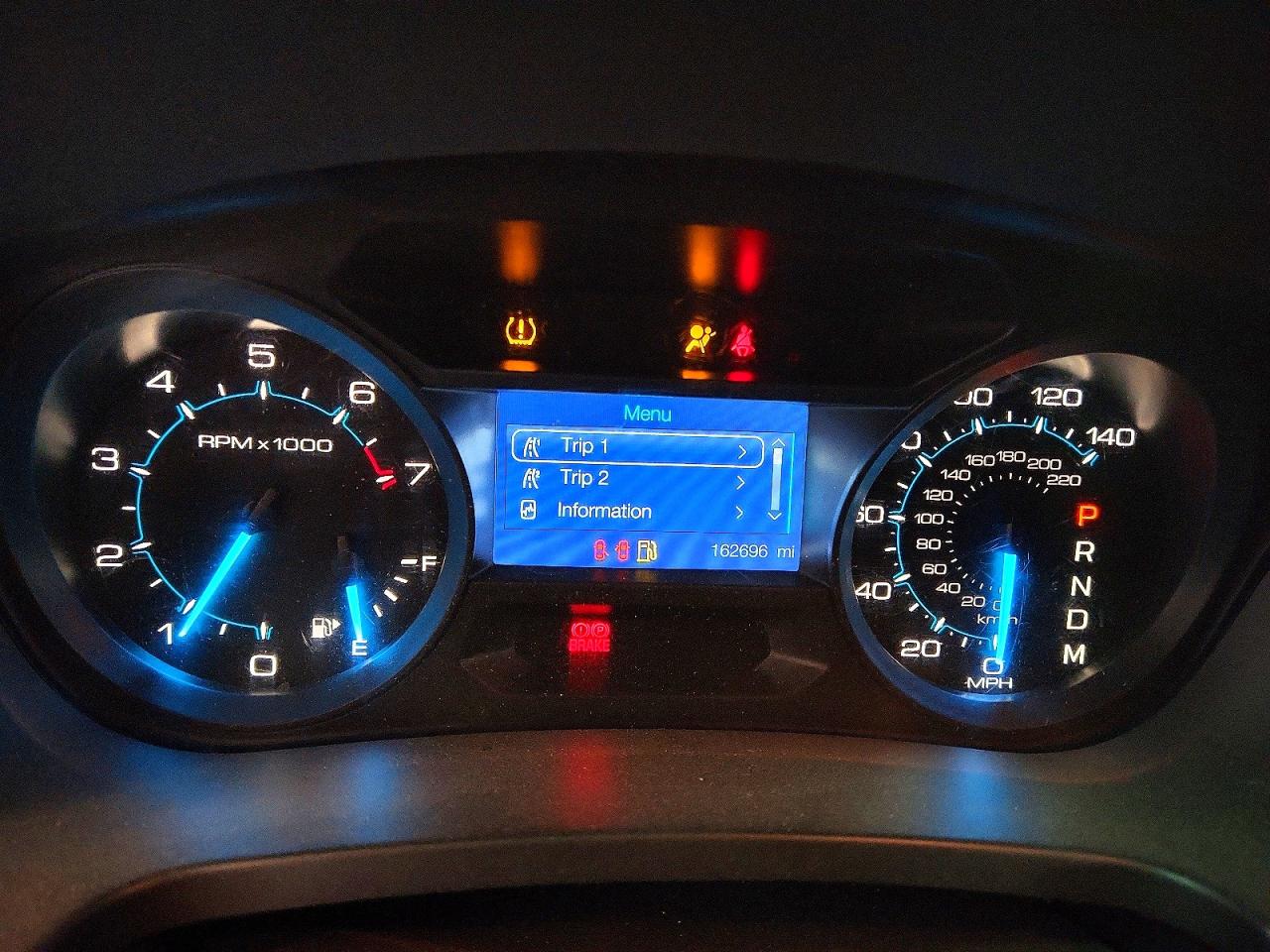 2015 Ford Explorer Черный vin: 1FM5K8B87FGA71693