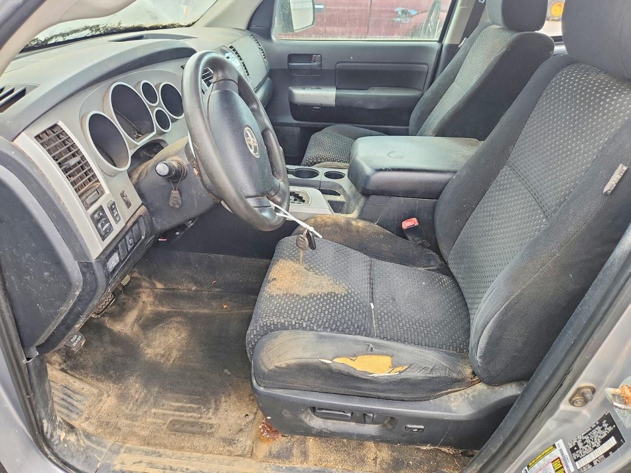 2008 Toyota Tundra Sr5 Серебряный vin: 5TFBV54118X069633
