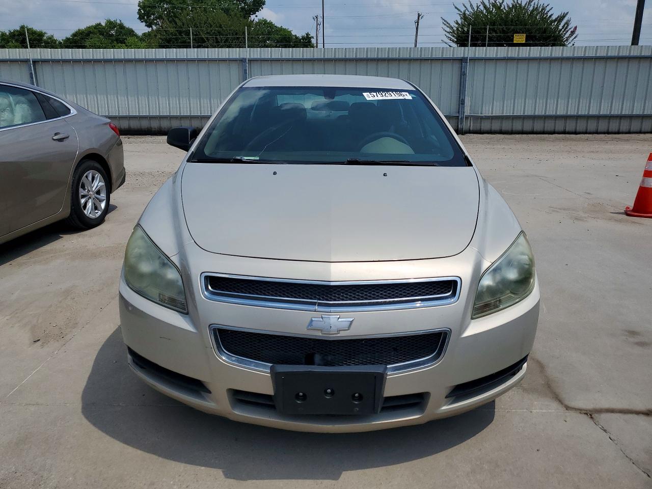 2010 Chevrolet Malibu Ls Cream vin: 1G1ZA5EB2AF111992