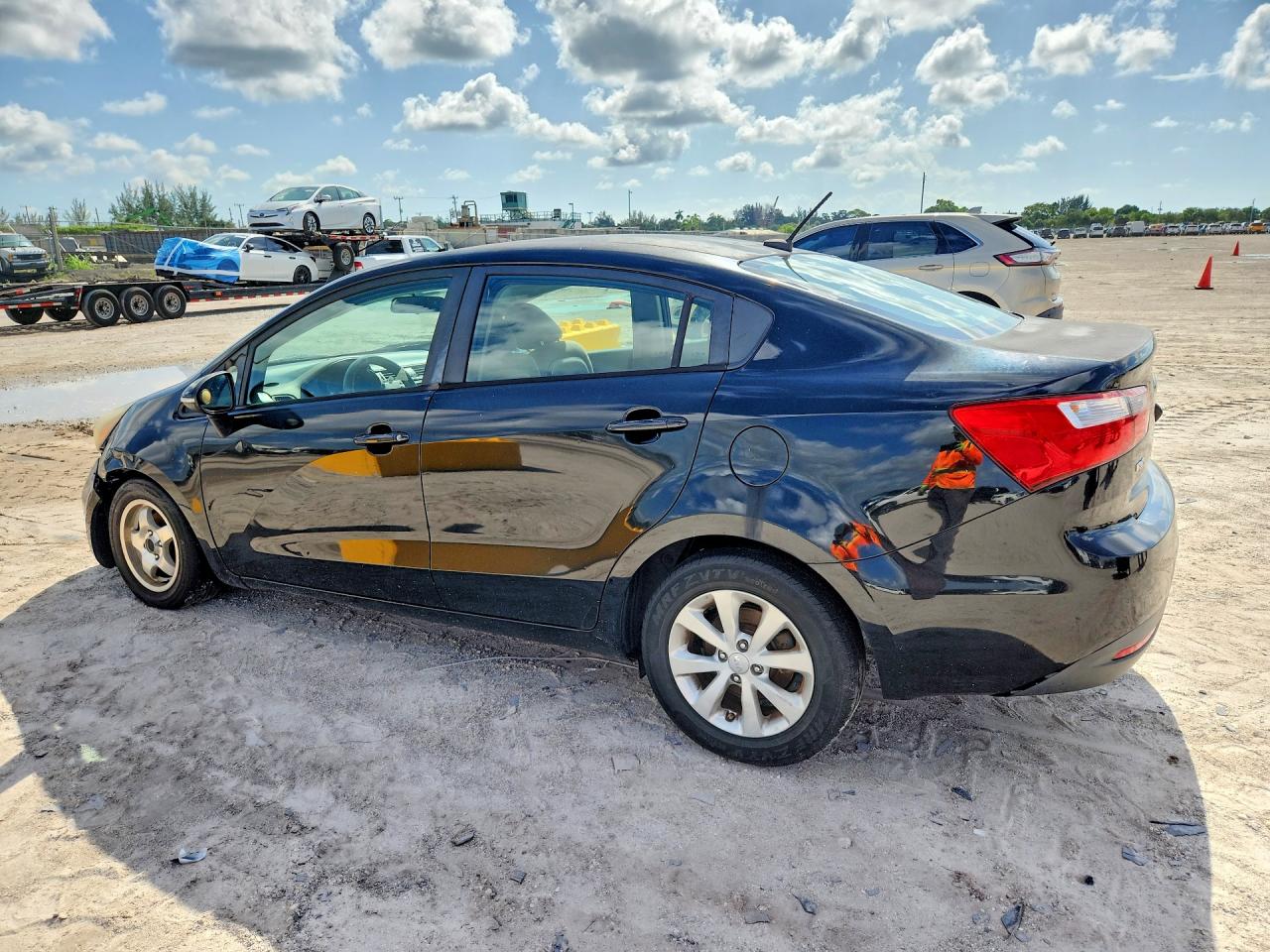 2014 Kia Rio Ex Black vin: KNADN4A39E6396692