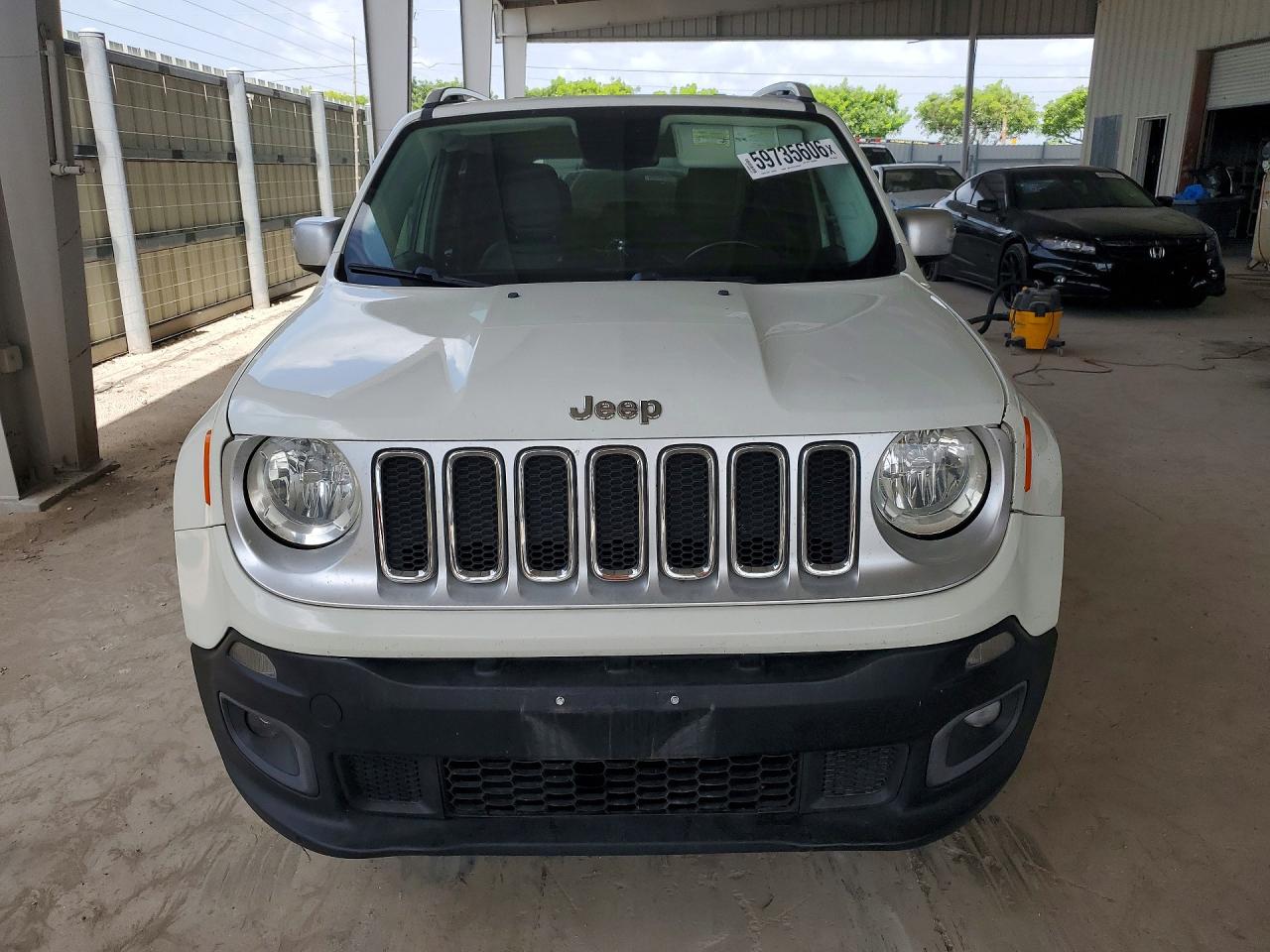 2015 Jeep Renegade Limited White vin: ZACCJADT1FPB31574