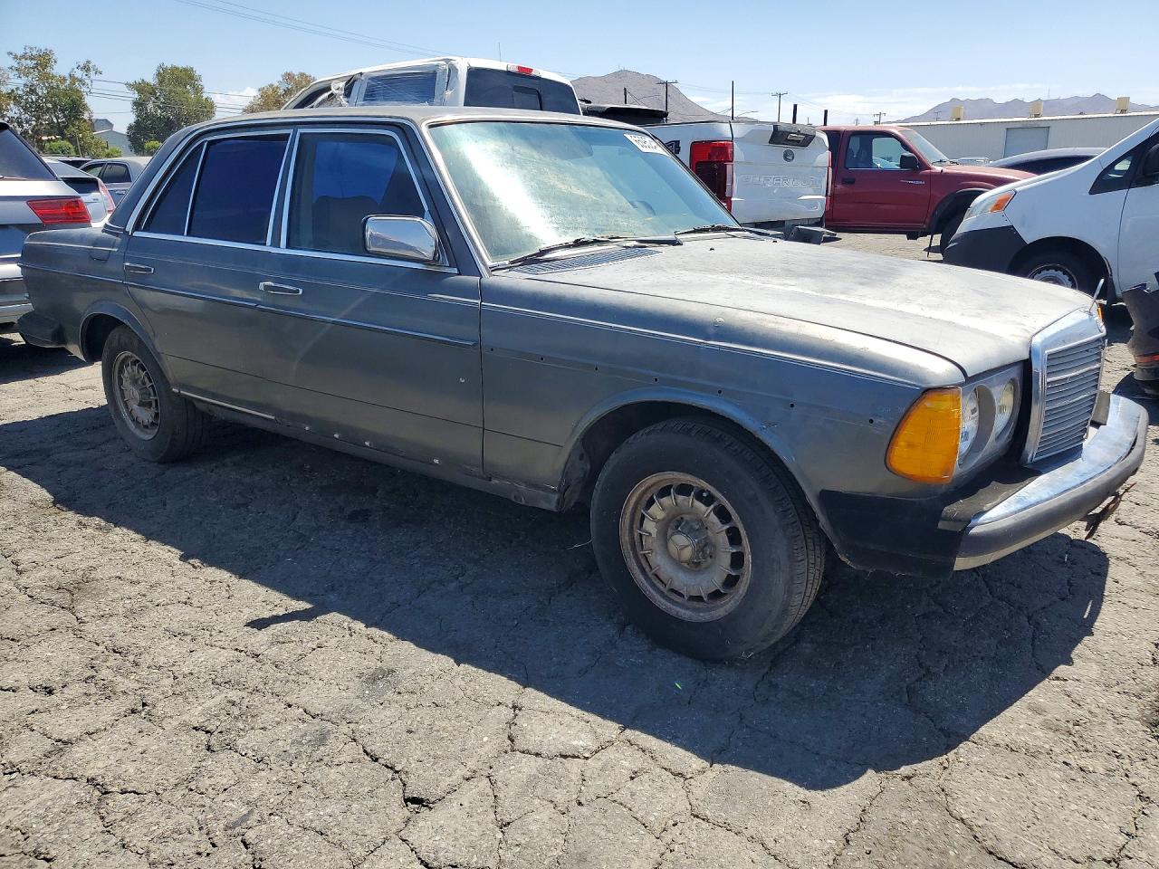 1982 Mercedes-benz 300 Dt Gray vin: WDBAB33A3CB012722
