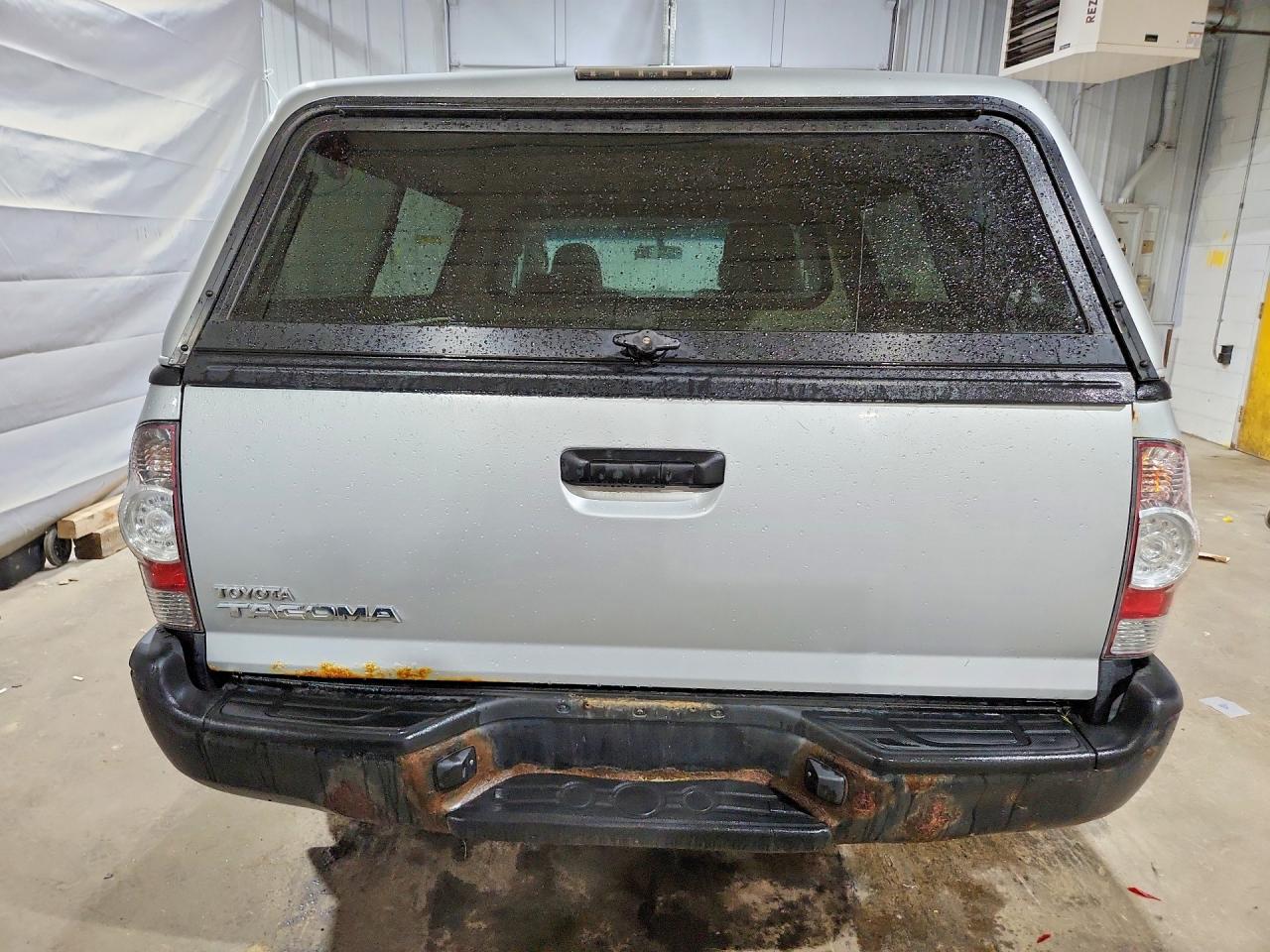 2010 Toyota Tacoma Access Cab Silver vin: 5TEUX4EN8AZ682314