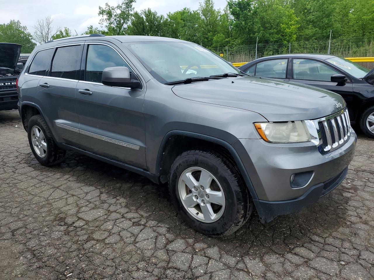 2013 Jeep Grand Cherokee Laredo Gray vin: 1C4RJFAG1DC612229