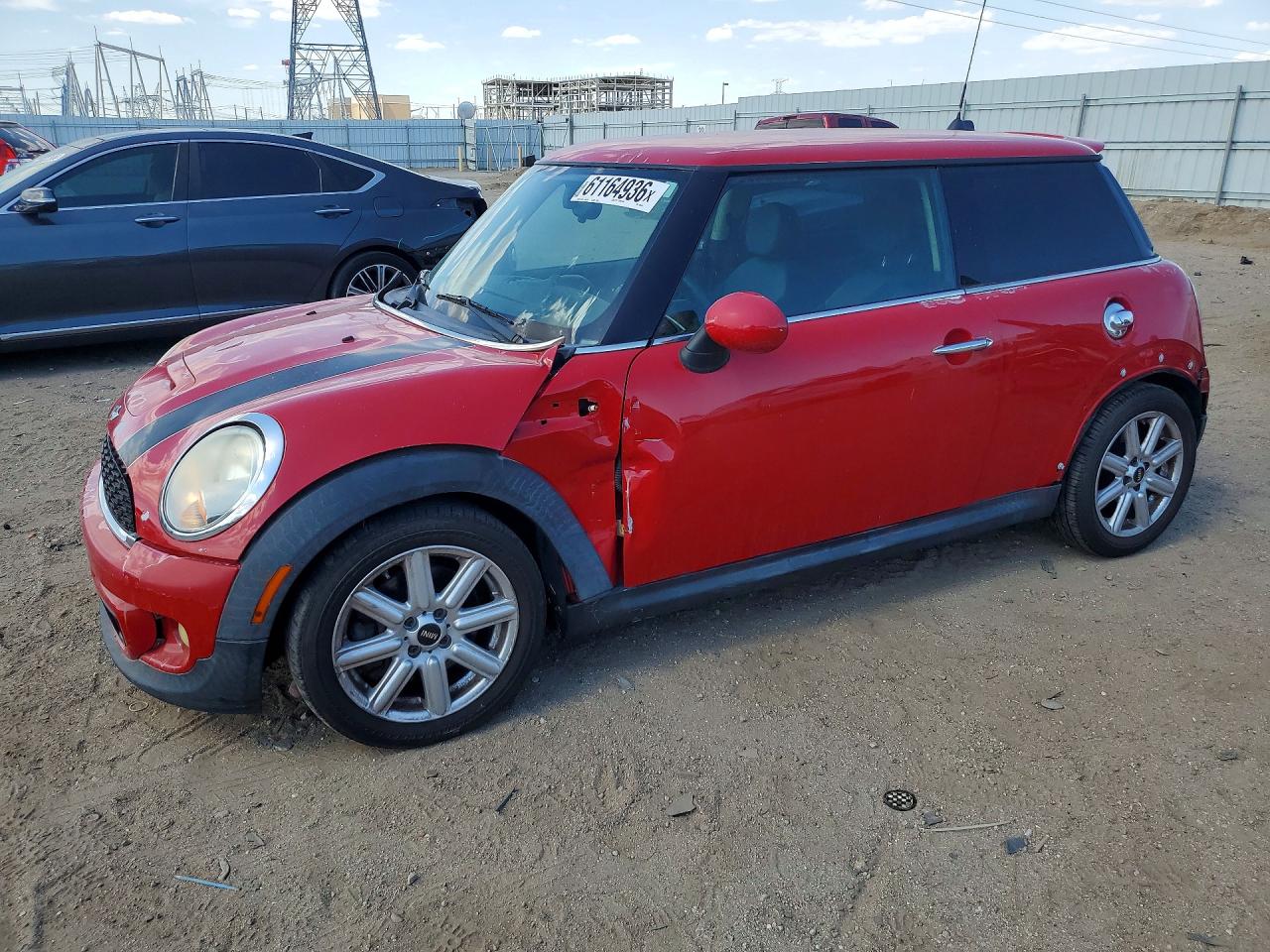 2012 Mini Cooper S Red vin: WMWSV3C57CT385513