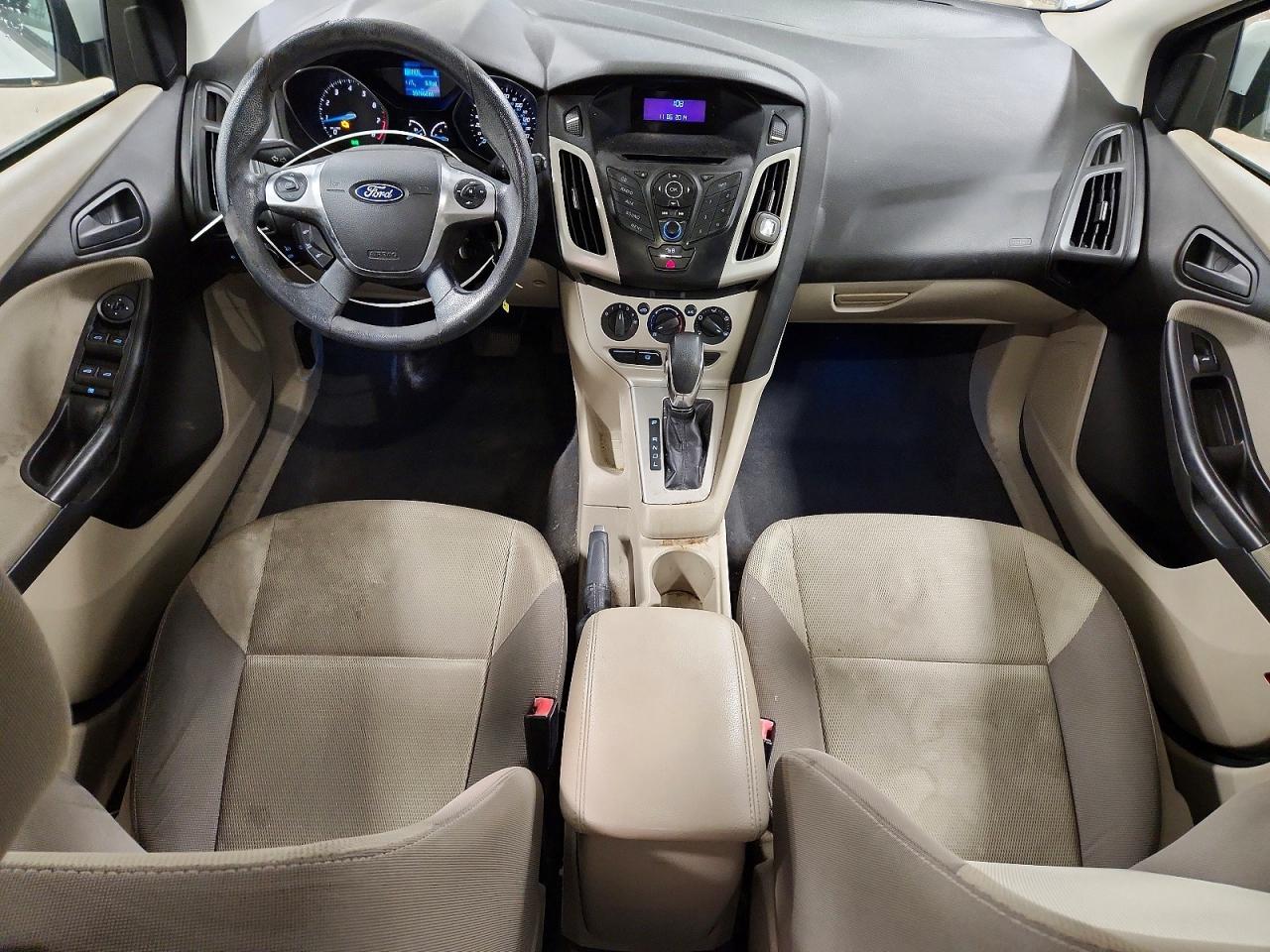 2012 Ford Focus Se Белый vin: 1FAHP3K24CL258660