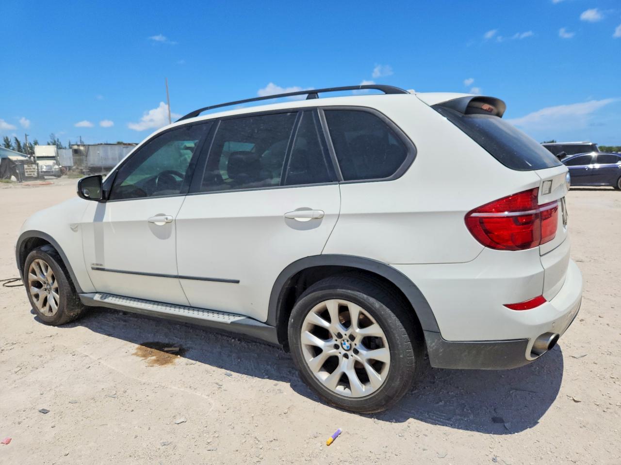 2011 Bmw X5 Xdrive35i White vin: 5UXZV4C56BL738232