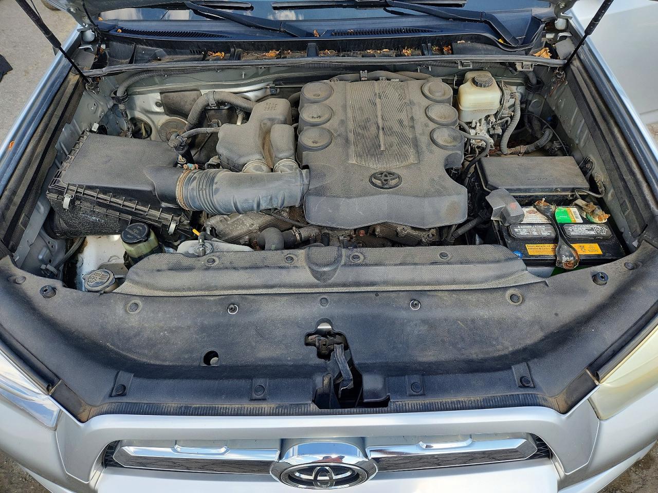 2010 Toyota 4runner Sr5 Silver vin: JTEBU5JR1A5017297