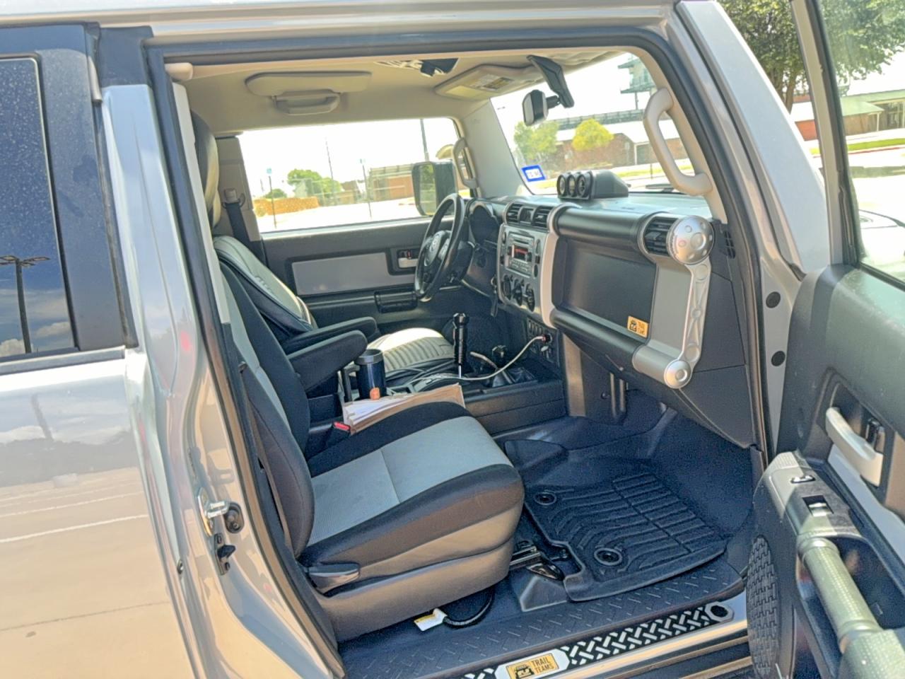 2013 Toyota Fj Cruiser Base Gray vin: JTEBU4BF7DK159058