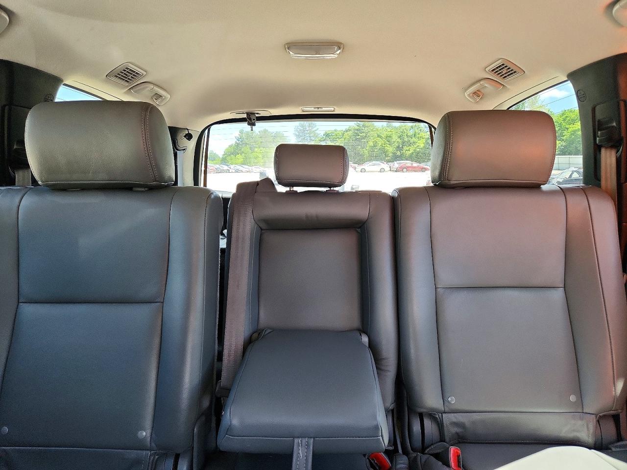 2011 Toyota Sequoia Sr5 Burgundy vin: 5TDBY5G1XBS050269