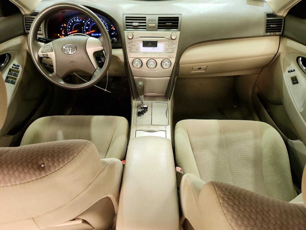 2010 Toyota Camry Le Red vin: 4T4BF3EKXAR030685
