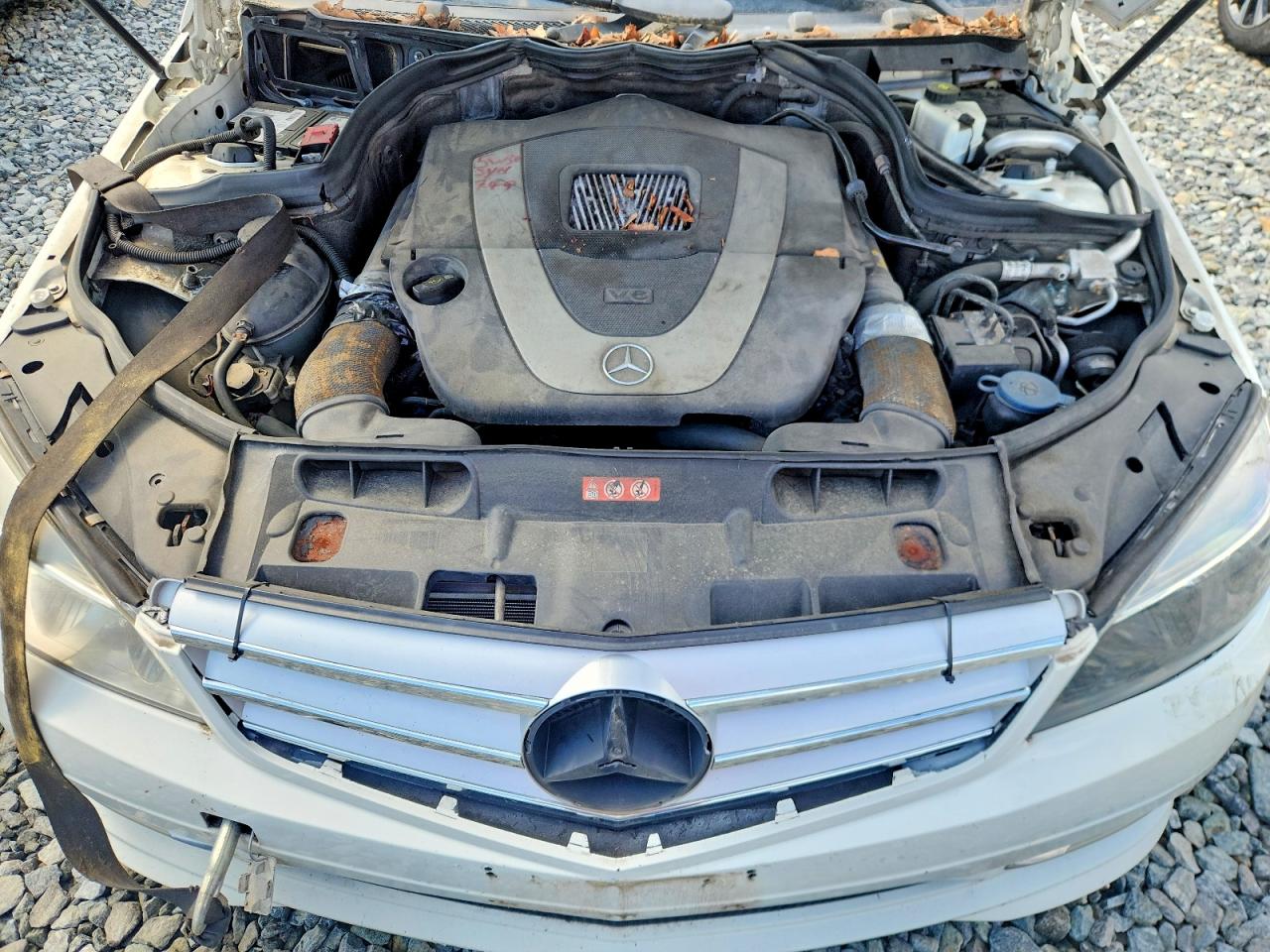 2011 Mercedes-benz C 300 4matic White vin: WDDGF8BB9BR148467