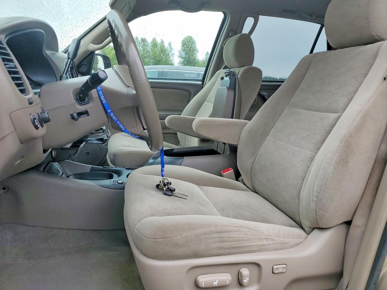 2006 Toyota Sequoia Sr5 Gold vin: 5TDBT44A26S264546