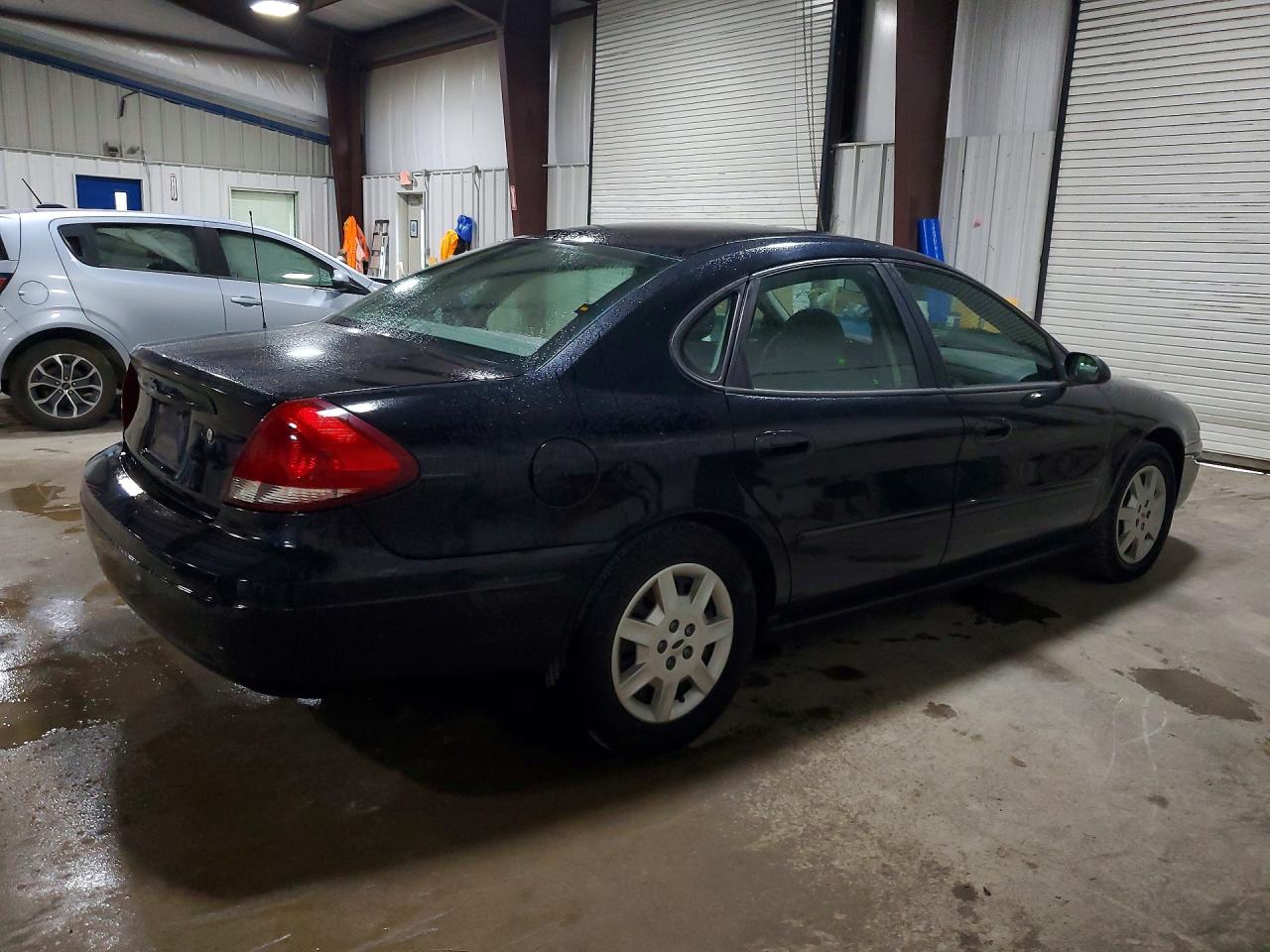 2007 Ford Taurus Se Black vin: 1FAFP53U57A170303