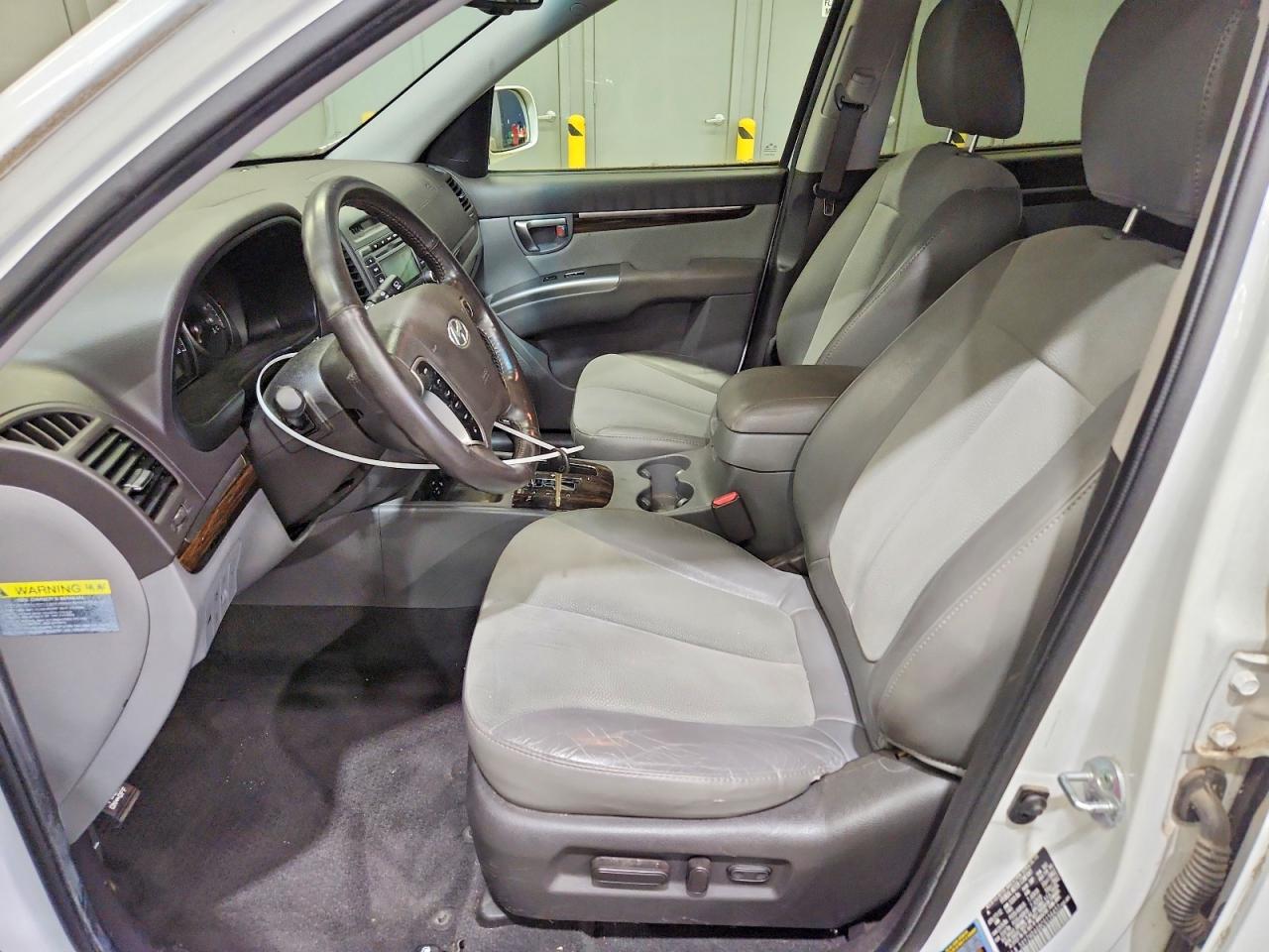 2012 Hyundai Santa Fe Se White vin: 5XYZHDAG8CG156451
