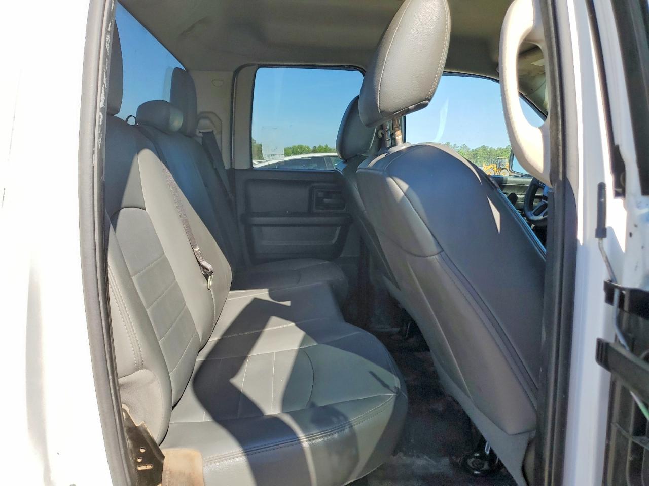 2014 Ram 1500 St Белый vin: 1C6RR7FT6ES468051