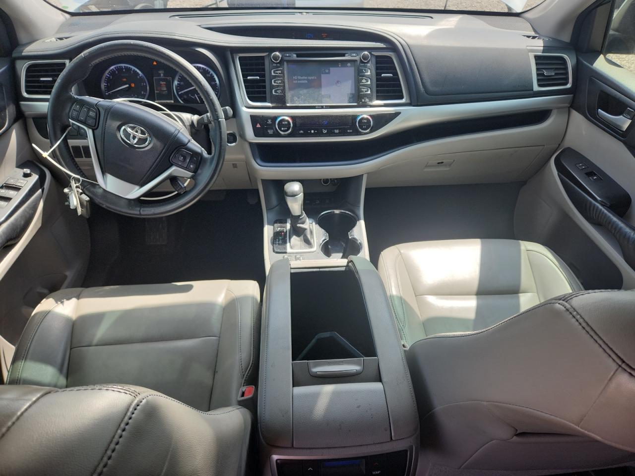 2015 Toyota Highlander Xle White vin: 5TDJKRFH7FS113224