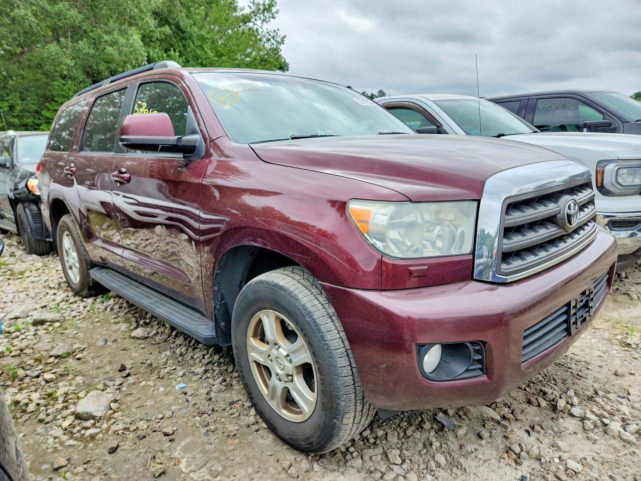 2011 Toyota Sequoia Sr5 Burgundy vin: 5TDBY5G1XBS050269