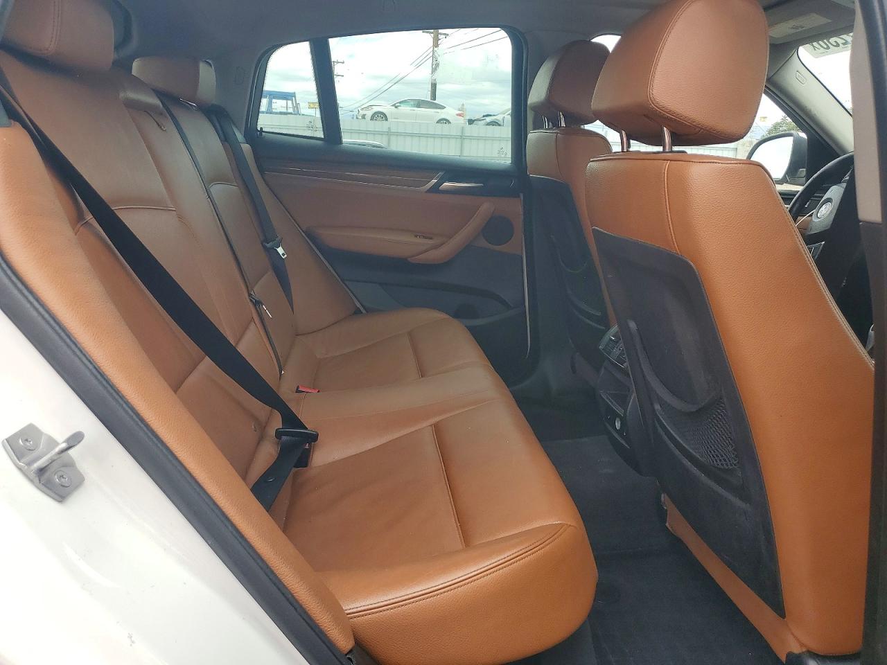 2015 Bmw X4 Xdrive28i Белый vin: 5UXXW3C54F0M88334