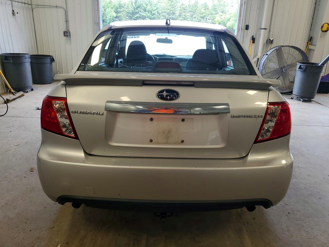 2009 Subaru Impreza 2.5i Silver vin: JF1GE61639H506027