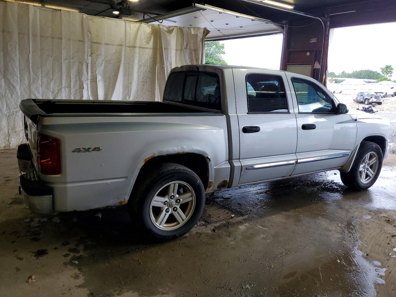 2008 Dodge Dakota Quad Laramie Серебряный vin: 1D7HW58N28S633345