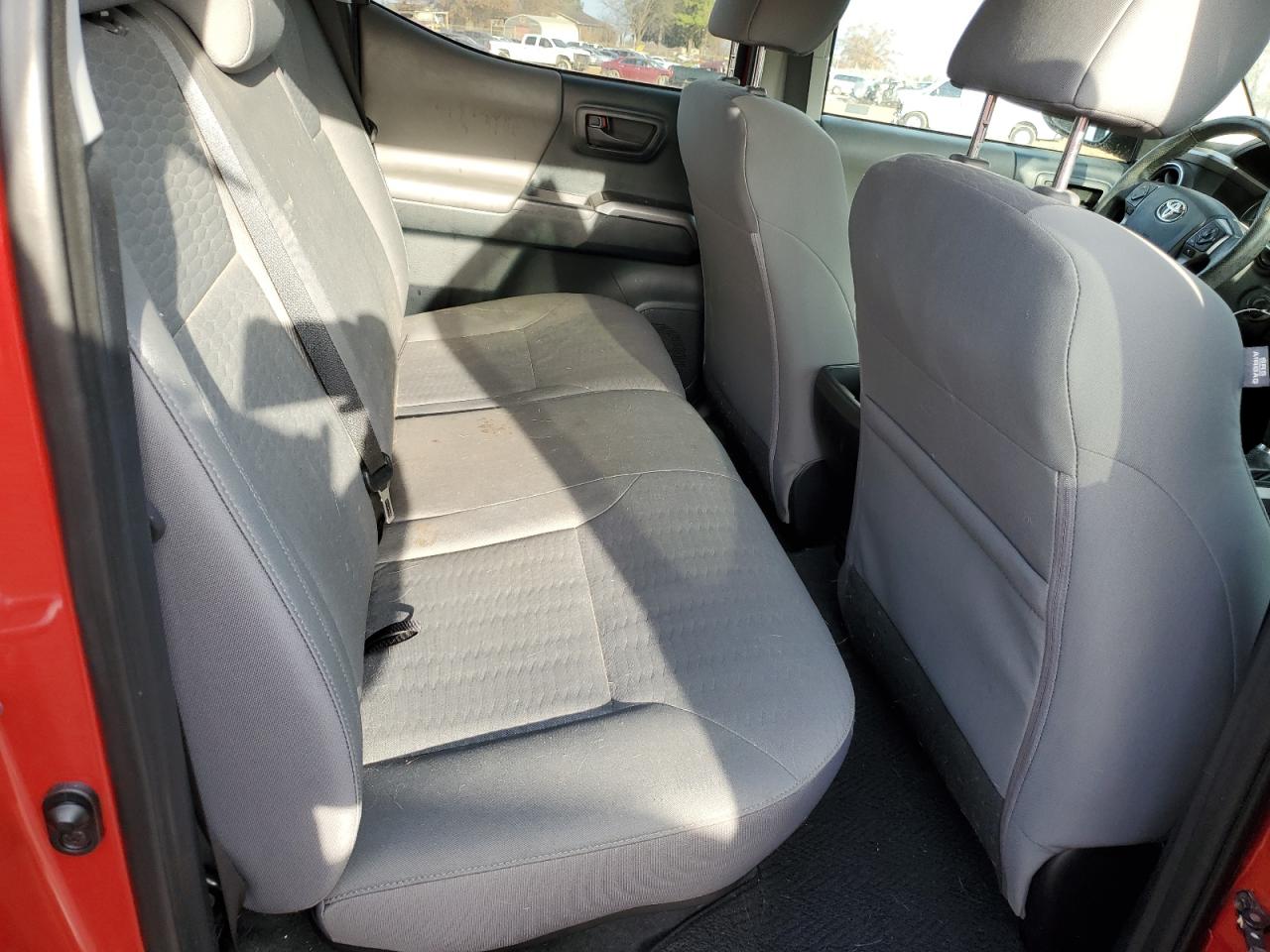 2016 Toyota Tacoma Double Cab Красный vin: 3TMAZ5CN3GM002153