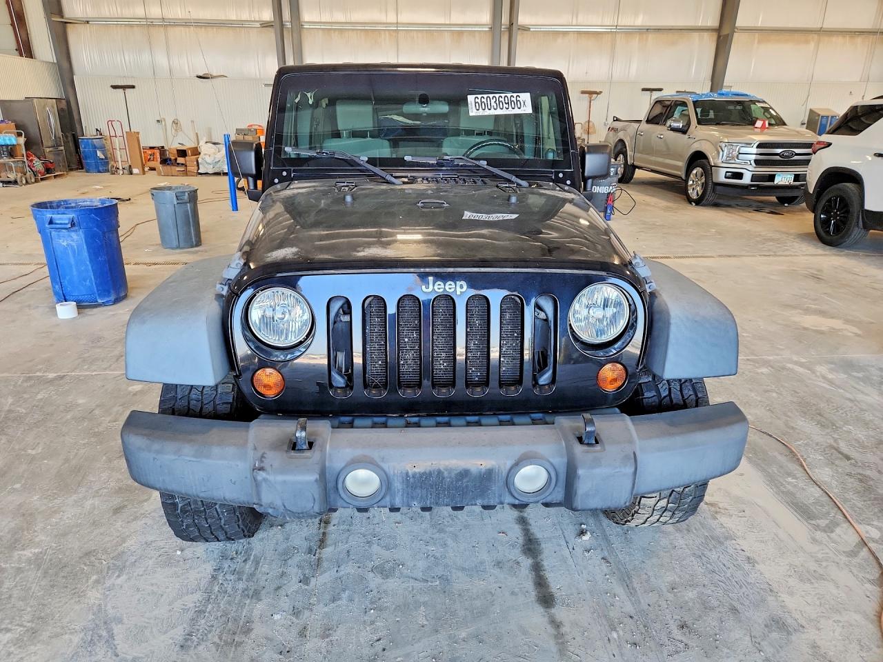 2010 Jeep Wrangler Unlimited Sport Черный vin: 1J4BA3H11AL145806