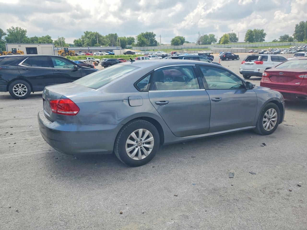 2012 Volkswagen Passat S Charcoal vin: 1VWAP7A37CC082939