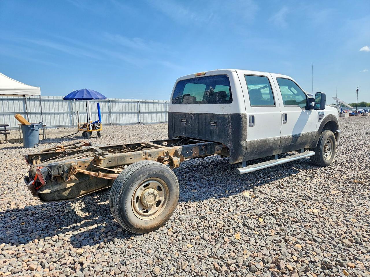 2009 Ford F350 Super Duty White vin: 1FDSW35599EA94212