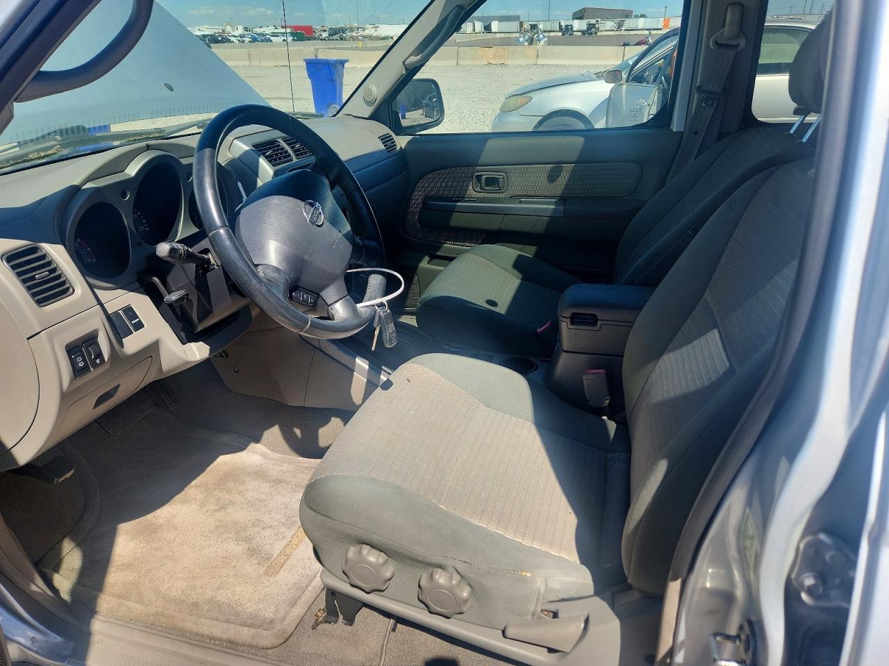 2003 Nissan Xterra Xe-v6 Silver vin: 5N1ED28Y73C648028