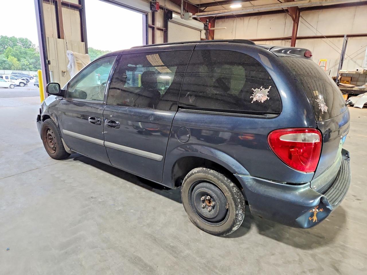 2007 Chrysler Town & Country Lx Blue vin: 1A4GJ45R57B248263