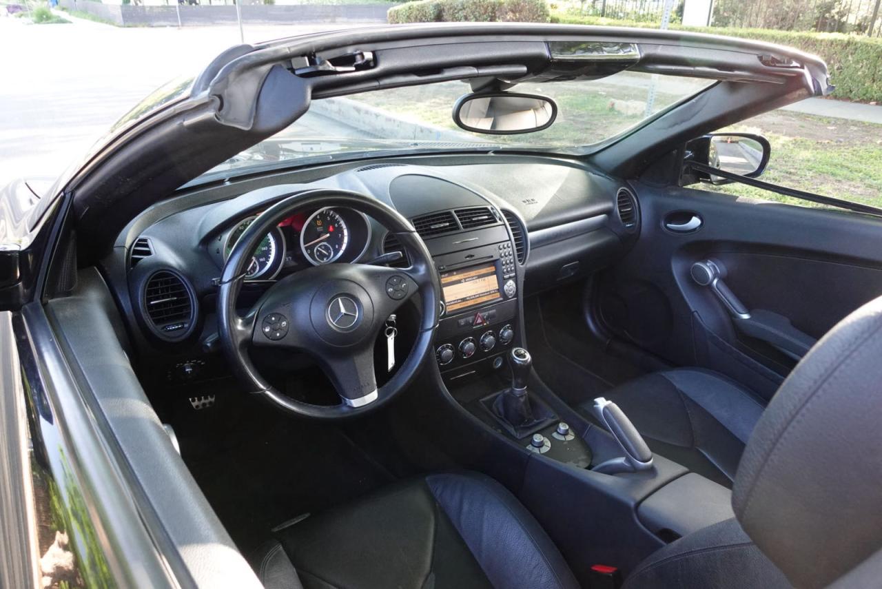 2011 Mercedes-benz Slk 300 Черный vin: WDBWK5EAXBF241260