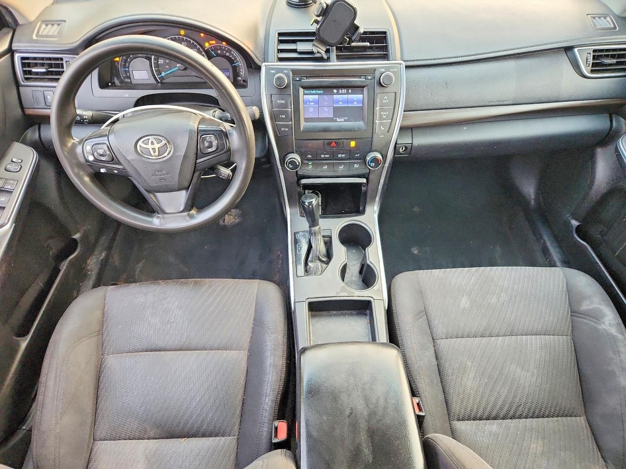 2015 Toyota Camry Le White vin: 4T1BF1FKXFU494306