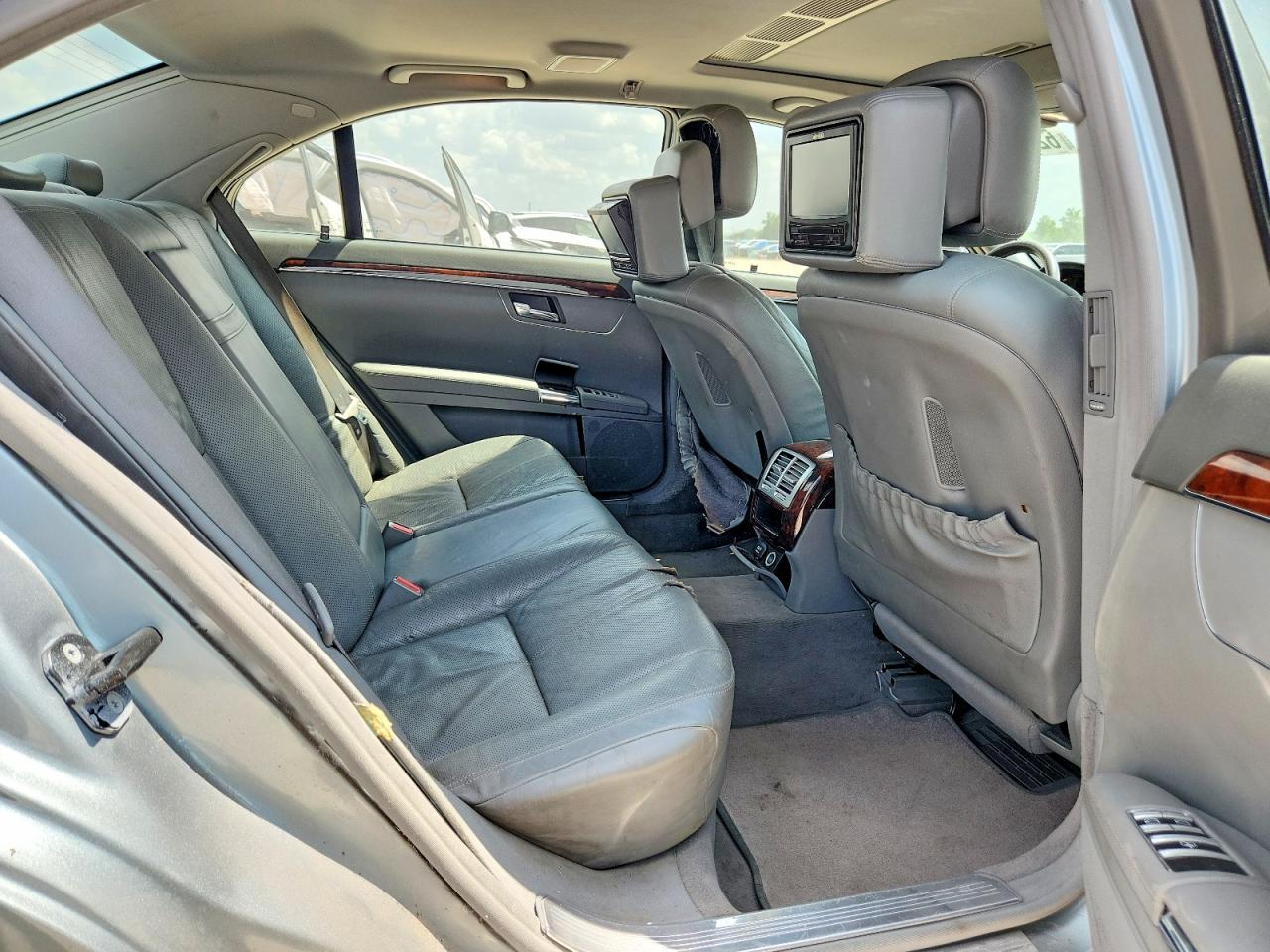 2007 Mercedes-benz S 550 4matic Silver vin: WDDNG86XX7A109998