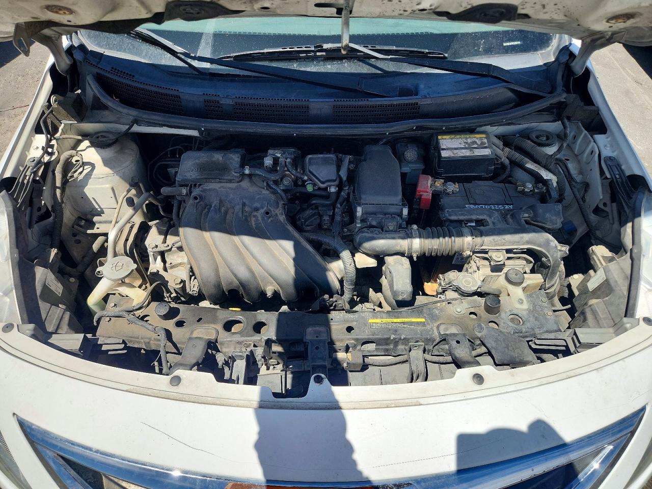 2015 Nissan Versa 1.6 Sv Белый vin: 3N1CN7APXFL886118