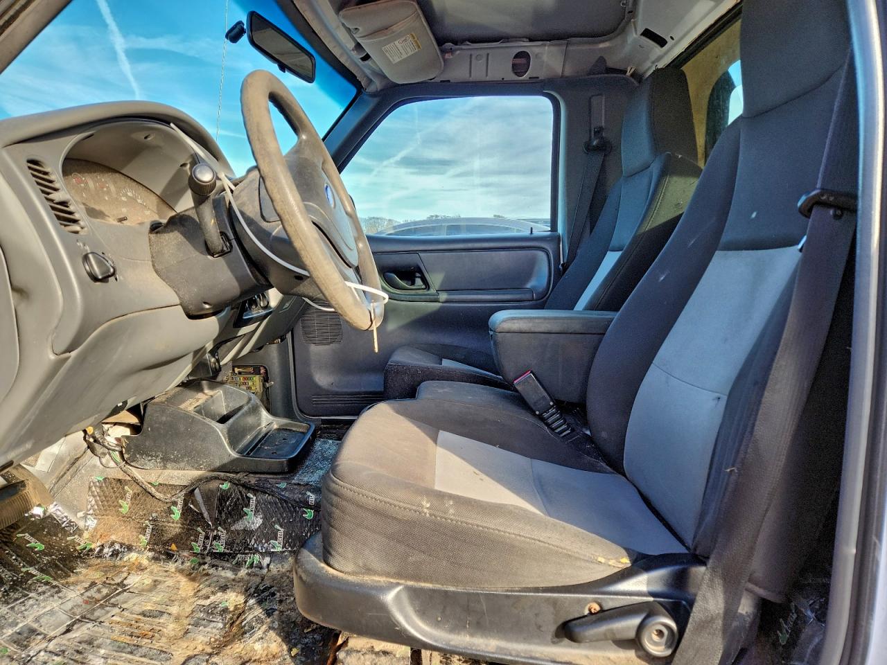 2005 Ford Ranger Белый vin: 1FTYR10DX5PA25164